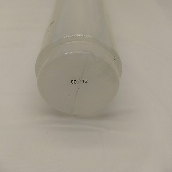 Amore Pacific Treatment Cleansing Oil - Picture 3 of 3